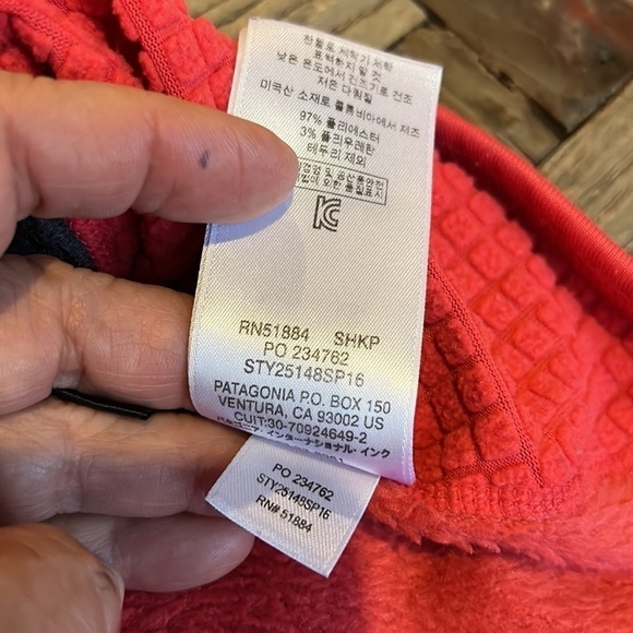 Patagonia Women’s R2 Fleece Zip Up Jacket - Picture 8 of 10